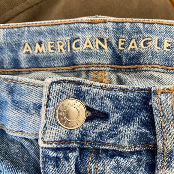 American Eagle Distressed Mom Denim Shorts Sz 8 - Picture 7 of 9